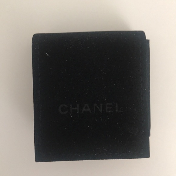 Authentic Chanel earrings!! - Picture 6 of 11